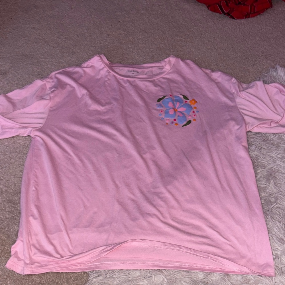 SHEIN Pink Kids Tee with Floral Accent